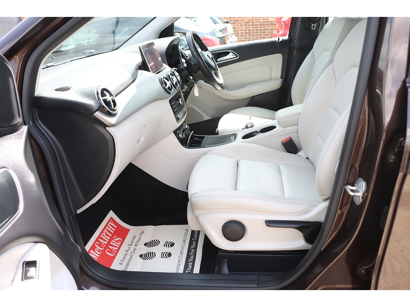 Mercedes-Benz B180 1.6 SPORT (EXECUTIVE) MPV 5DR PETROL 7G-DCT AUTO HEATED SEATS SAT NAV BLUETOOTH STEREO REAR CAMERA PARKING AIDS JUST 2 OWNERS ONLY 55000 MILES SH 72-74 Mitcham Road