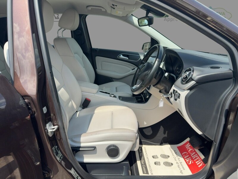 Mercedes-Benz B180 1.6 SPORT (EXECUTIVE) MPV 5DR PETROL 7G-DCT AUTO HEATED SEATS SAT NAV BLUETOOTH STEREO REAR CAMERA PARKING AIDS JUST 2 OWNERS ONLY 55000 MILES SH 72-74 Mitcham Road