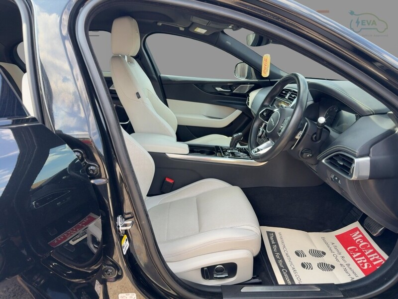 Jaguar 2.0 P250I R-DYNAMIC BLACK SALOON 4DR PETROL AUTO HEATED SEATS SATNAV BLUETOOTH DAB RADIO APPLE CARPLAY REAR CAMERA PARKING AIDS 2 OWNER 47000 MILES SH 92-96 Mitcham Road