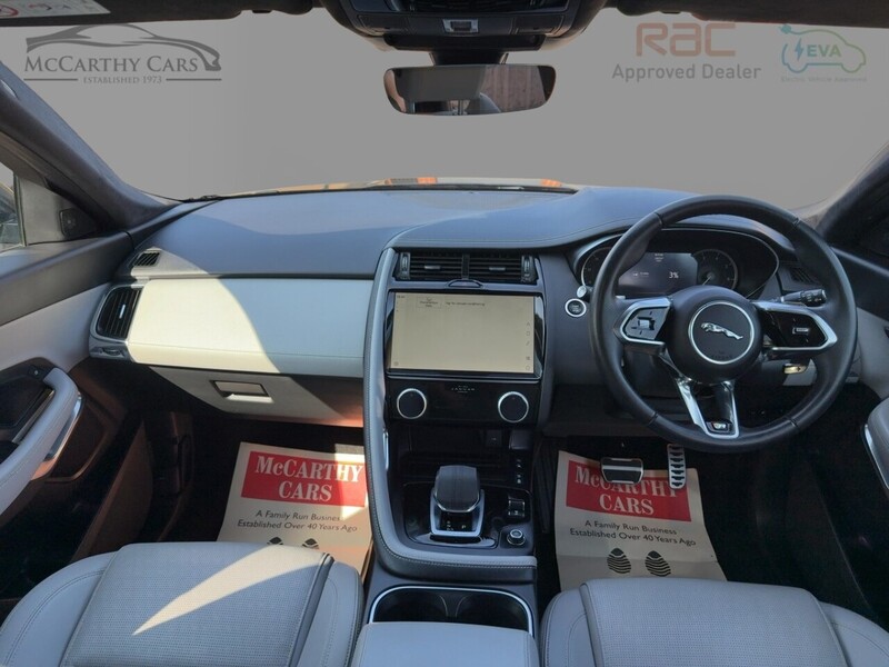 Jaguar 1.5 P300E 11.5KWH R-DYNAMIC BLACK SUV 5DR PETROL PLUG-IN HYBRID AWD AUTO PAN ROOF HEATED SEATS SAT NAV BLUETOOTH APPLE CARPLAY REAR CAMERA 1 OWNER FSH 72-74 Mitcham Road