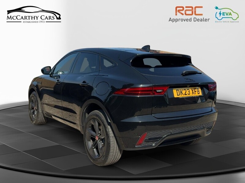 Jaguar 1.5 P300E 11.5KWH R-DYNAMIC BLACK SUV 5DR PETROL PLUG-IN HYBRID AWD AUTO PAN ROOF HEATED SEATS SAT NAV BLUETOOTH APPLE CARPLAY REAR CAMERA 1 OWNER FSH 72-74 Mitcham Road