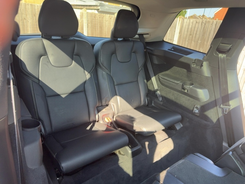 Volvo 2.0H T8 TWIN ENGINE 10.4KWH INSCRIPTION PRO SUV 5DR PETROL PLUG-IN HYBRID 4WD AUTO 7 SEATER SUNROOF HEATED SEATS SAT NAV APPLE CARPLAY REAR CAMERA FSH 72-74 Mitcham Road