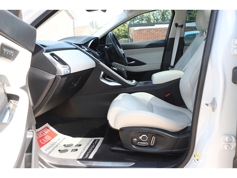 Jaguar 2.0 P250 R-DYNAMIC HSE SUV 5DR PETROL AWD AUTO PAN ROOF HEATED SEATS SAT NAV BLUETOOTH APPLE CARPLAY REAR & 360 CAMERA PARKING AIDS 76000 MILES FSH 72-74 Mitcham Road