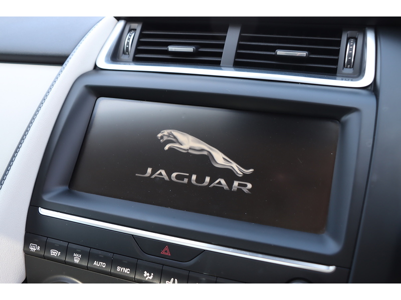 Jaguar 2.0 P250 R-DYNAMIC HSE SUV 5DR PETROL AWD AUTO PAN ROOF HEATED SEATS SAT NAV BLUETOOTH APPLE CARPLAY REAR & 360 CAMERA PARKING AIDS 76000 MILES FSH 72-74 Mitcham Road