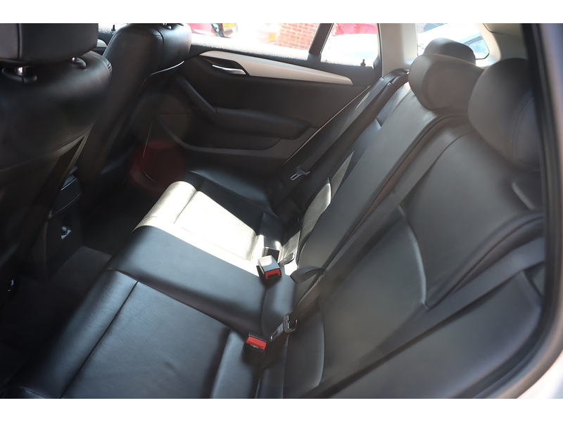 BMW 2.0 20I SE SUV 5DR PETROL XDRIVE AUTO BLUETOOTH STEREO  CD PLAYER USB INPUT PARKING AIDS SAME OWNER FOR 8 YEARS ONLY 55000 MILES FSH NO ULEZ CHARGE 72-74 Mitcham Road