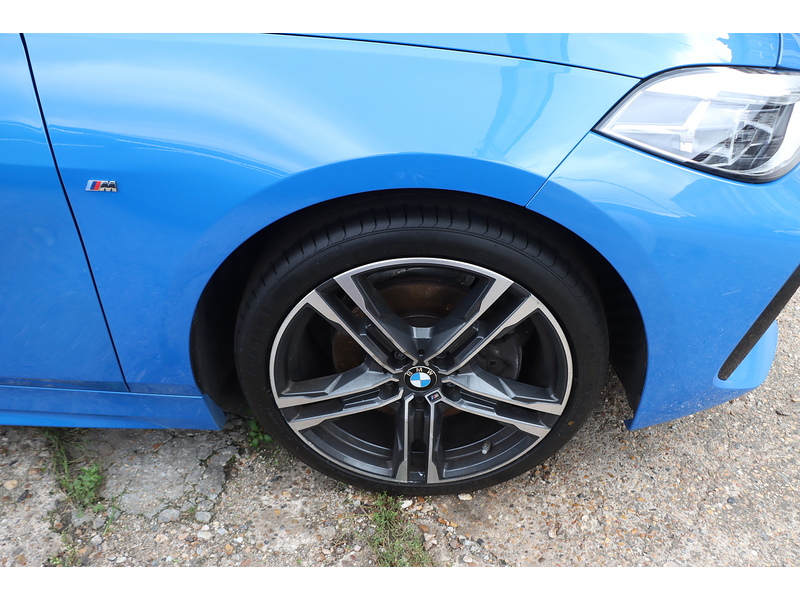 BMW 118I 1.5 M SPORT (LCP) HATCHBACK 5DR PETROL DCT AUTO HEATED SEATS SAT NAV BLUETOOTH DAB STEREO APPLE CARPLAY PARKING AIDS JUST 1 OWNER 57000 MILES FSH 72-74 Mitcham Road