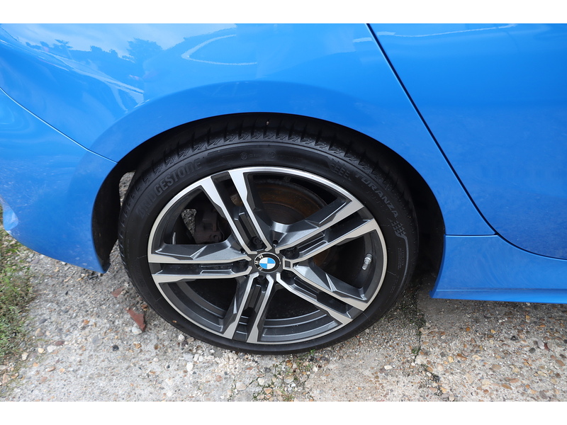 BMW 118I 1.5 M SPORT (LCP) HATCHBACK 5DR PETROL DCT AUTO HEATED SEATS SAT NAV BLUETOOTH DAB STEREO APPLE CARPLAY PARKING AIDS JUST 1 OWNER 57000 MILES FSH 72-74 Mitcham Road