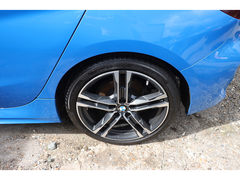 BMW 118I 1.5 M SPORT (LCP) HATCHBACK 5DR PETROL DCT AUTO HEATED SEATS SAT NAV BLUETOOTH DAB STEREO APPLE CARPLAY PARKING AIDS JUST 1 OWNER 57000 MILES FSH 72-74 Mitcham Road