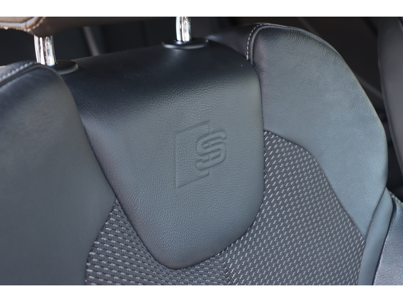 Audi 1.5 TFSI CoD 35 Black Edition SUV 5dr Petrol S Tronic Euro 6 (s/s) (150 ps) 72-74 Mitcham Road