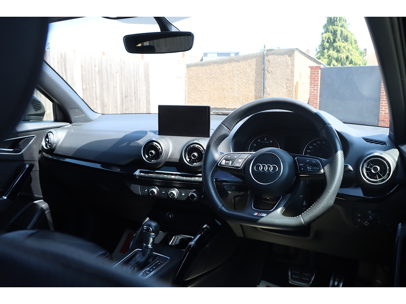 Audi 1.5 TFSI CoD 35 Black Edition SUV 5dr Petrol S Tronic Euro 6 (s/s) (150 ps) 72-74 Mitcham Road
