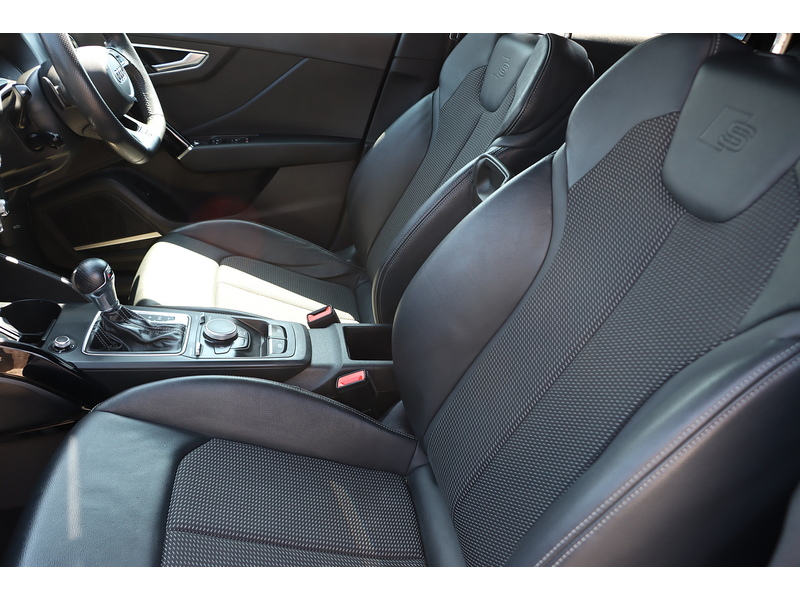 Audi 1.5 TFSI CoD 35 Black Edition SUV 5dr Petrol S Tronic Euro 6 (s/s) (150 ps) 72-74 Mitcham Road