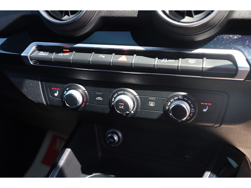 Audi 1.5 TFSI CoD 35 Black Edition SUV 5dr Petrol S Tronic Euro 6 (s/s) (150 ps) 72-74 Mitcham Road
