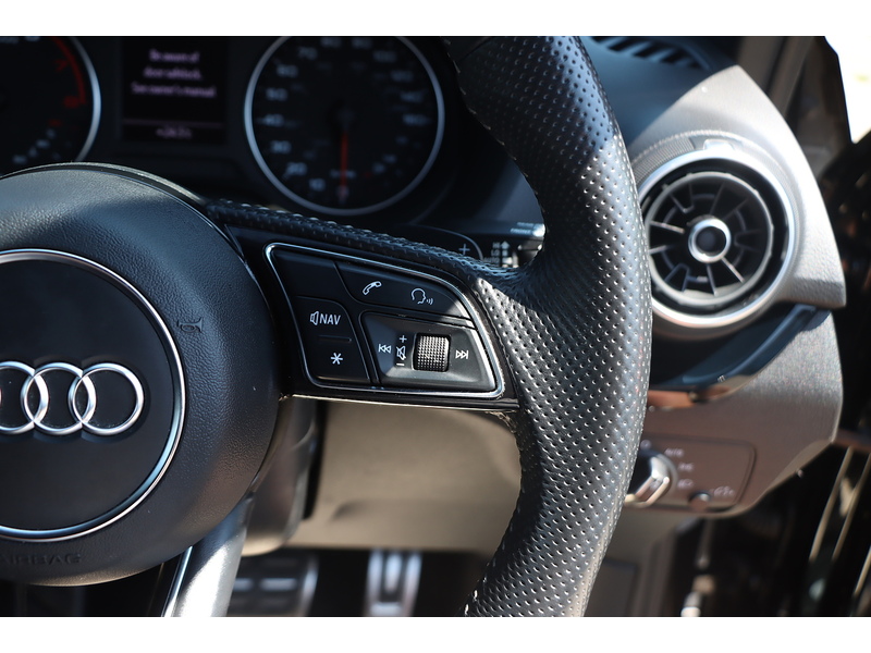 Audi 1.5 TFSI CoD 35 Black Edition SUV 5dr Petrol S Tronic Euro 6 (s/s) (150 ps) 72-74 Mitcham Road