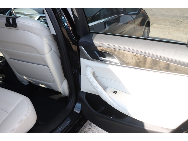 BMW 2.0 530i SE Touring 5dr Petrol Auto Euro 6 (s/s) (252 ps) 72-74 Mitcham Road