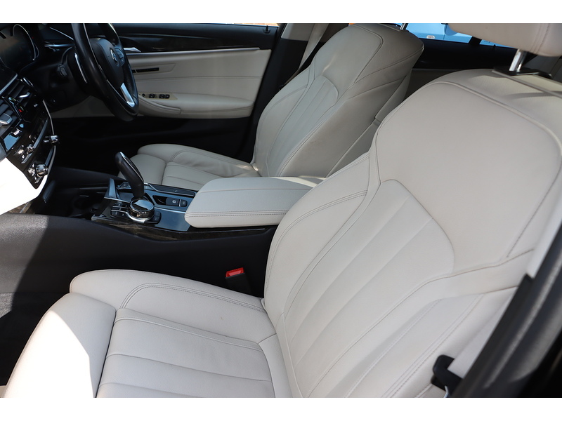 BMW 2.0 530i SE Touring 5dr Petrol Auto Euro 6 (s/s) (252 ps) 72-74 Mitcham Road