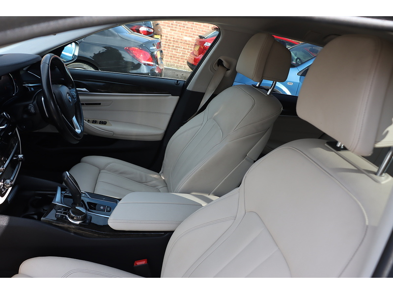 BMW 2.0 530i SE Touring 5dr Petrol Auto Euro 6 (s/s) (252 ps) 72-74 Mitcham Road