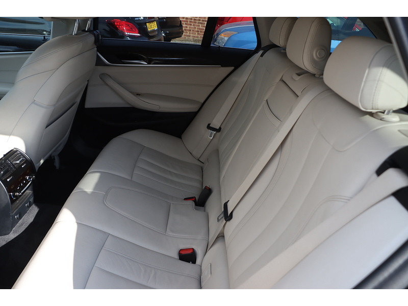 BMW 2.0 530i SE Touring 5dr Petrol Auto Euro 6 (s/s) (252 ps) 72-74 Mitcham Road