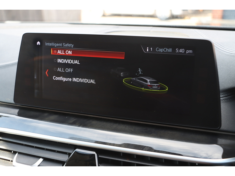 BMW 2.0 530i SE Touring 5dr Petrol Auto Euro 6 (s/s) (252 ps) 72-74 Mitcham Road