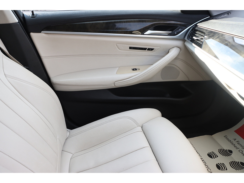 BMW 2.0 530i SE Touring 5dr Petrol Auto Euro 6 (s/s) (252 ps) 72-74 Mitcham Road