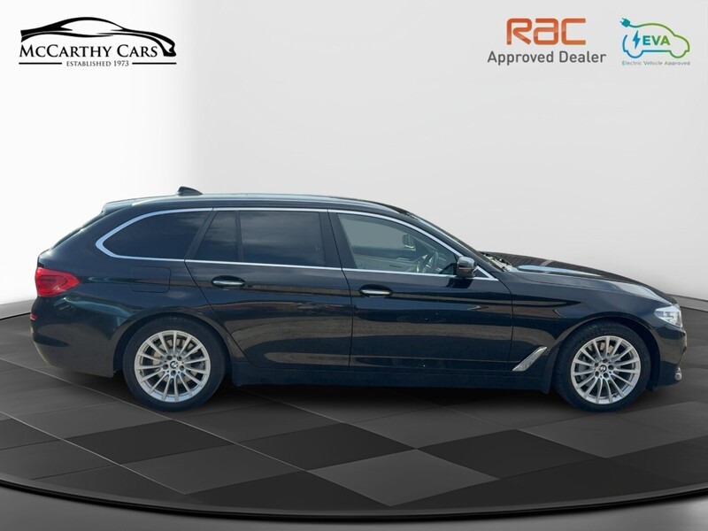 BMW 2.0 530i SE Touring 5dr Petrol Auto Euro 6 (s/s) (252 ps) 72-74 Mitcham Road