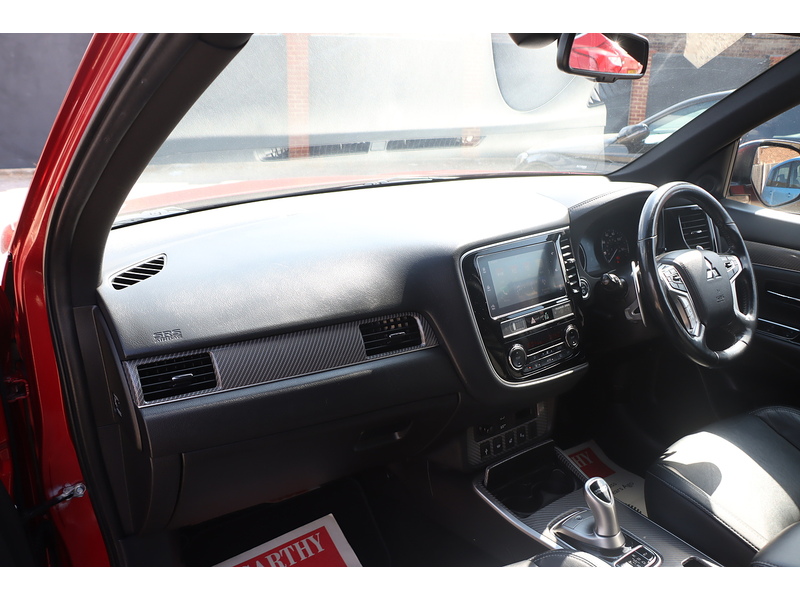 Mitsubishi 2.4H TWINMOTOR 13.8KWH 4H SUV 5DR PETROL PLUG-IN HYBRID CVT 4WD AUTO HEATED SEATS SAT NAV BLUETOOTH APPLE CARPLAY REAR CAMERA 2 OWNERS 54000 MILES FSH 72-74 Mitcham Road