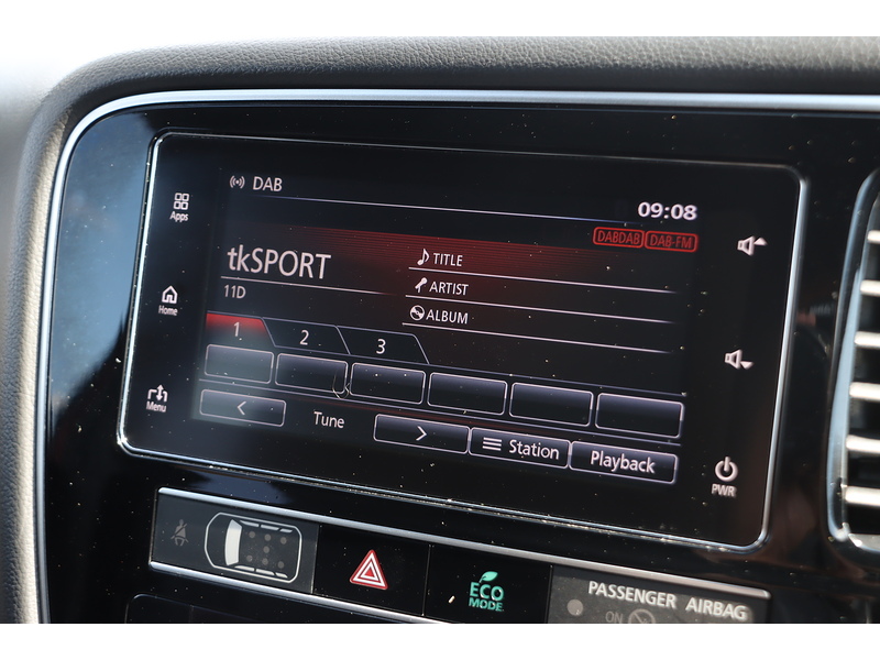 Mitsubishi 2.4H TWINMOTOR 13.8KWH 4H SUV 5DR PETROL PLUG-IN HYBRID CVT 4WD AUTO HEATED SEATS SAT NAV BLUETOOTH APPLE CARPLAY REAR CAMERA 2 OWNERS 54000 MILES FSH 72-74 Mitcham Road