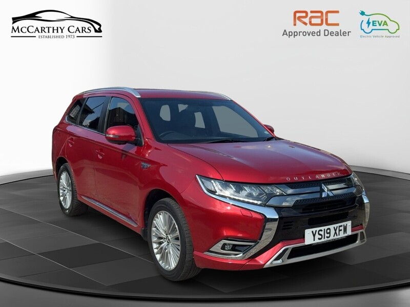 Mitsubishi 2.4H TWINMOTOR 13.8KWH 4H SUV 5DR PETROL PLUG-IN HYBRID CVT 4WD AUTO HEATED SEATS SAT NAV BLUETOOTH APPLE CARPLAY REAR CAMERA 2 OWNERS 54000 MILES FSH 72-74 Mitcham Road
