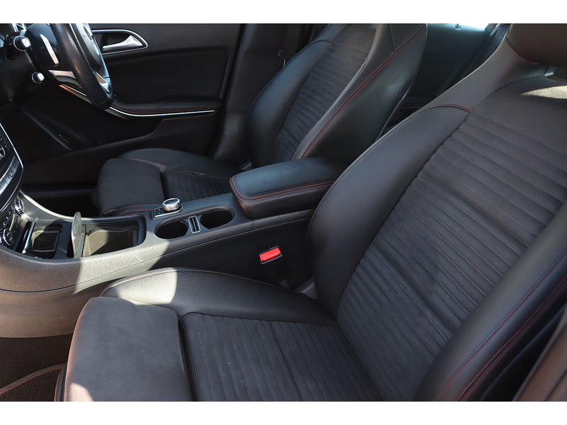 Mercedes-Benz CLA200 1.6 AMG LINE EDITION SHOOTING BRAKE 5DR PETROL 7G-DCT AUTO SATNAV BLUETOOTH RADIO REAR CAMERA WITH PARKING AIDS ONLY 87000 MILES FSH 7 SERVICES 92-96 Mitcham Road