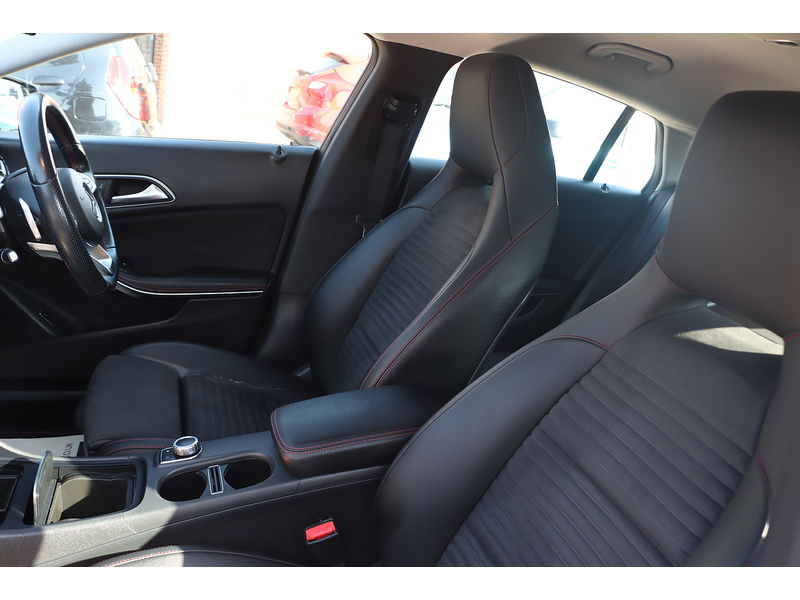 Mercedes-Benz CLA200 1.6 AMG LINE EDITION SHOOTING BRAKE 5DR PETROL 7G-DCT AUTO SATNAV BLUETOOTH RADIO REAR CAMERA WITH PARKING AIDS ONLY 87000 MILES FSH 7 SERVICES 92-96 Mitcham Road