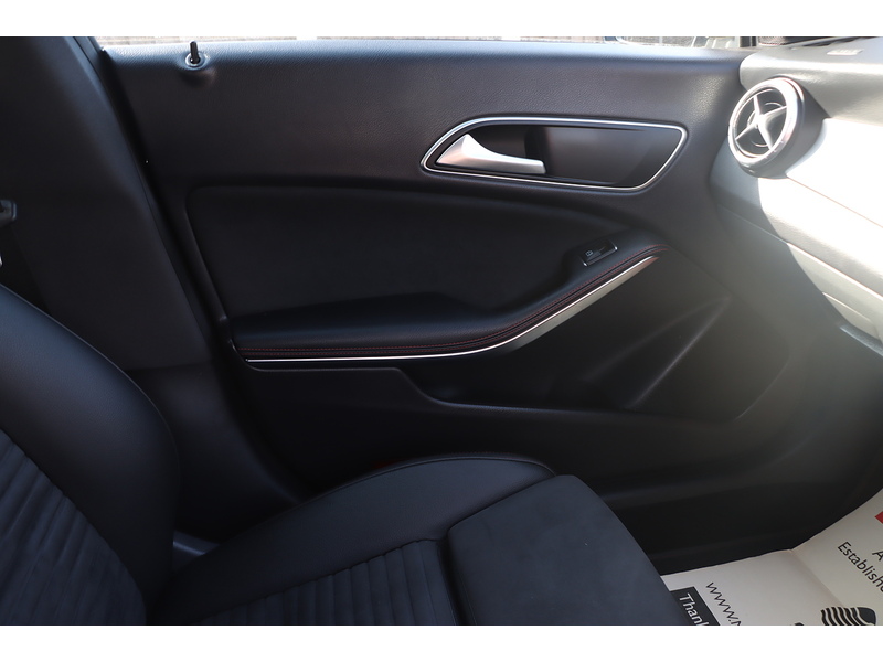 Mercedes-Benz CLA200 1.6 AMG LINE EDITION SHOOTING BRAKE 5DR PETROL 7G-DCT AUTO SATNAV BLUETOOTH RADIO REAR CAMERA WITH PARKING AIDS ONLY 87000 MILES FSH 7 SERVICES 92-96 Mitcham Road
