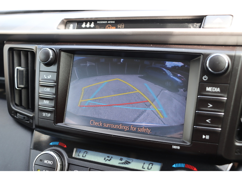 Toyota 2.0 V-MATIC EXCEL SUV 5DR PETROL CVT 4WD AUTO HEATED SEATS SAT NAV BLUETOOTH DAB STEREO REAR CAMERA PARKING AIDS 2 OWNERS 98000 MILES FSH 9 SERVICES 72-74 Mitcham Road