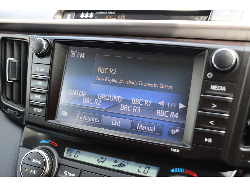 Toyota 2.0 V-MATIC EXCEL SUV 5DR PETROL CVT 4WD AUTO HEATED SEATS SAT NAV BLUETOOTH DAB STEREO REAR CAMERA PARKING AIDS 2 OWNERS 98000 MILES FSH 9 SERVICES 72-74 Mitcham Road