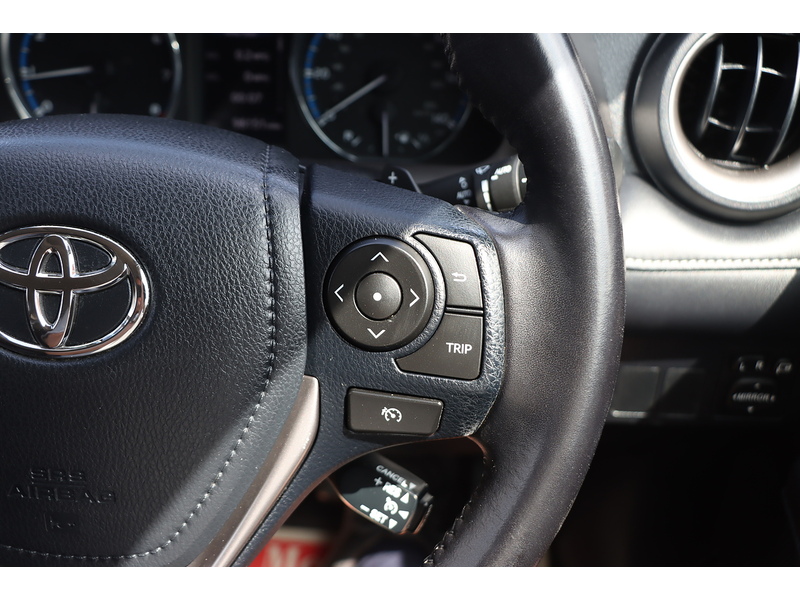 Toyota 2.0 V-MATIC EXCEL SUV 5DR PETROL CVT 4WD AUTO HEATED SEATS SAT NAV BLUETOOTH DAB STEREO REAR CAMERA PARKING AIDS 2 OWNERS 98000 MILES FSH 9 SERVICES 72-74 Mitcham Road
