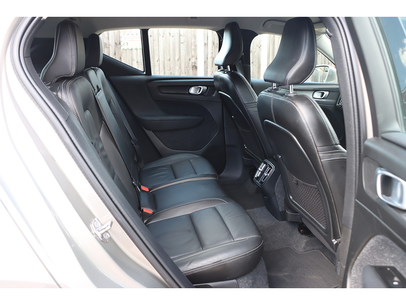Volvo 1.5 T3 INSCRIPTION SUV 5DR PETROL AUTO FULL LEATHER SEATS SATNAV BLUETOOTH DAB STEREO PARKING AIDS 1 OWNER FROM NEW ONLY 41000 MILES SH NO ULEZ CHARGE 72-74 Mitcham Road