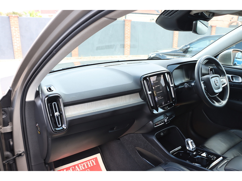 Volvo 1.5 T3 INSCRIPTION SUV 5DR PETROL AUTO FULL LEATHER SEATS SATNAV BLUETOOTH DAB STEREO PARKING AIDS 1 OWNER FROM NEW ONLY 41000 MILES SH NO ULEZ CHARGE 72-74 Mitcham Road