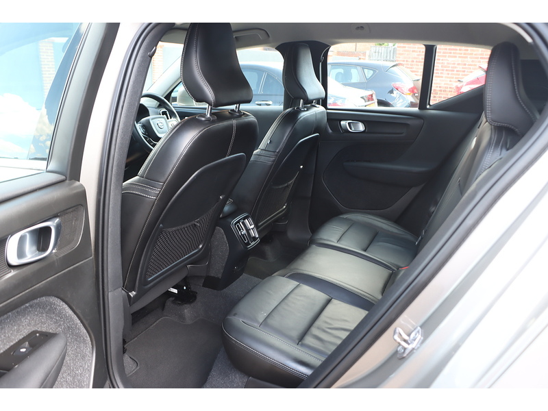 Volvo 1.5 T3 INSCRIPTION SUV 5DR PETROL AUTO FULL LEATHER SEATS SATNAV BLUETOOTH DAB STEREO PARKING AIDS 1 OWNER FROM NEW ONLY 41000 MILES SH NO ULEZ CHARGE 72-74 Mitcham Road