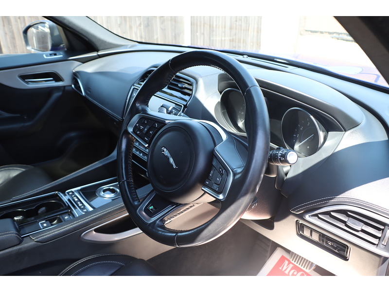Jaguar 2.0 P250I R-SPORT SUV 5DR PETROL AWD AUTO PAN ROOF HEATED SEATS SAT NAV BLUETOOTH DAB STEREO REAR CAMERA PARKING AIDS ONLY 62000 MILES SH 5 SERVICES 72-74 Mitcham Road