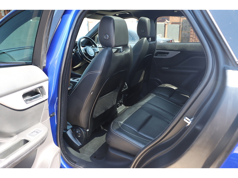 Jaguar 2.0 P250I R-SPORT SUV 5DR PETROL AWD AUTO PAN ROOF HEATED SEATS SAT NAV BLUETOOTH DAB STEREO REAR CAMERA PARKING AIDS ONLY 62000 MILES SH 5 SERVICES 72-74 Mitcham Road