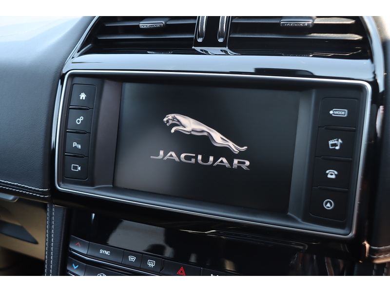 Jaguar 2.0 P250I R-SPORT SUV 5DR PETROL AWD AUTO PAN ROOF HEATED SEATS SAT NAV BLUETOOTH DAB STEREO REAR CAMERA PARKING AIDS ONLY 62000 MILES SH 5 SERVICES 72-74 Mitcham Road