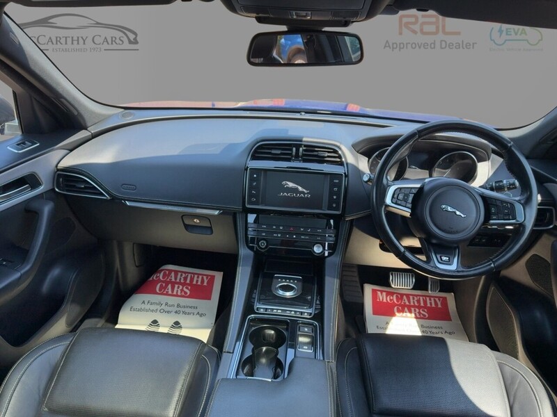 Jaguar 2.0 P250I R-SPORT SUV 5DR PETROL AWD AUTO PAN ROOF HEATED SEATS SAT NAV BLUETOOTH DAB STEREO REAR CAMERA PARKING AIDS ONLY 62000 MILES SH 5 SERVICES 72-74 Mitcham Road