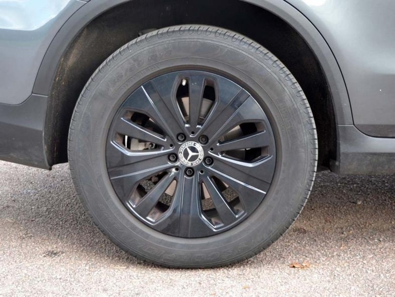 Mercedes-Benz 2.0 GLC300 MHEV Sport SUV 5dr Petrol G-Tronic+ 4MATIC Euro 6 (s/s) (272 ps) 72-74 Mitcham Road