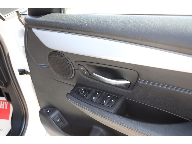 BMW 225XE 1.5 7.6KWH M SPORT (PREMIUM) MPV 5DR PETROL PLUG-IN HYBRID 4WD AUTO SUNROOF HEATED SEATS SATNAV BLUETOOTH DAB RADIO PARKING AIDS 54000 MILES FSH 92-96 Mitcham Road