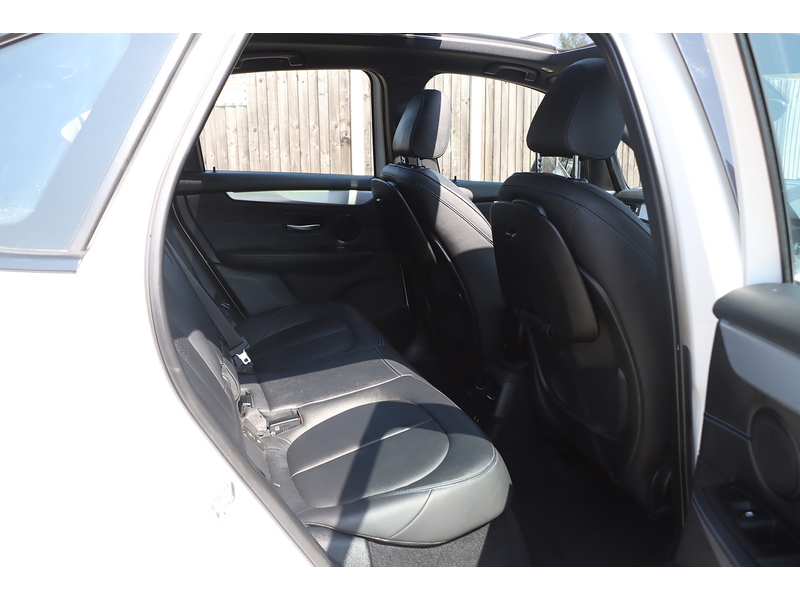 BMW 225XE 1.5 7.6KWH M SPORT (PREMIUM) MPV 5DR PETROL PLUG-IN HYBRID 4WD AUTO SUNROOF HEATED SEATS SATNAV BLUETOOTH DAB RADIO PARKING AIDS 54000 MILES FSH 92-96 Mitcham Road