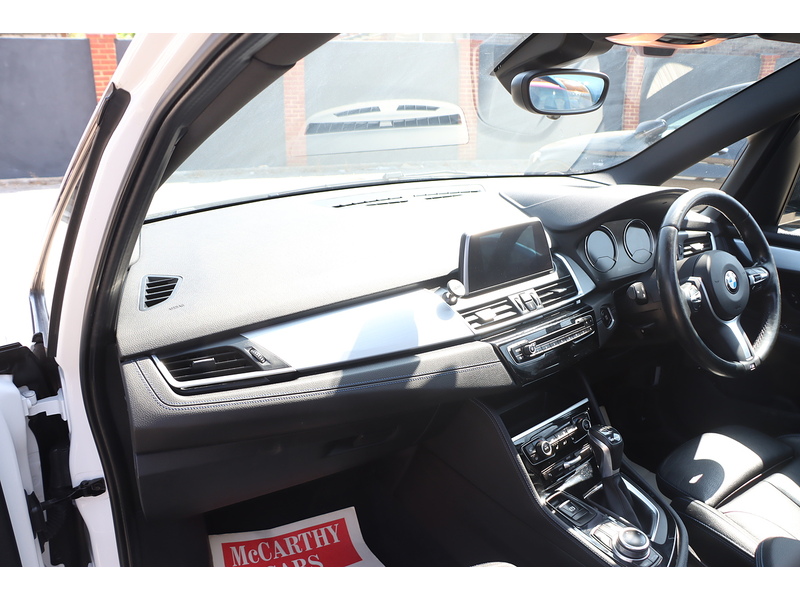 BMW 225XE 1.5 7.6KWH M SPORT (PREMIUM) MPV 5DR PETROL PLUG-IN HYBRID 4WD AUTO SUNROOF HEATED SEATS SATNAV BLUETOOTH DAB RADIO PARKING AIDS 54000 MILES FSH 92-96 Mitcham Road