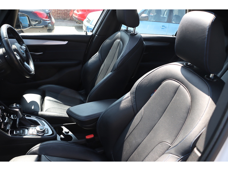 BMW 225XE 1.5 7.6KWH M SPORT (PREMIUM) MPV 5DR PETROL PLUG-IN HYBRID 4WD AUTO SUNROOF HEATED SEATS SATNAV BLUETOOTH DAB RADIO PARKING AIDS 54000 MILES FSH 92-96 Mitcham Road