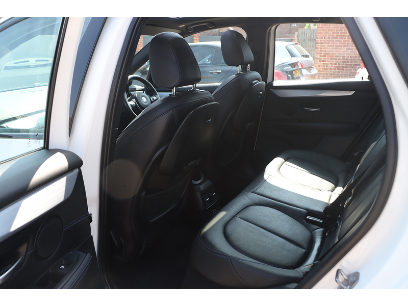 BMW 225XE 1.5 7.6KWH M SPORT (PREMIUM) MPV 5DR PETROL PLUG-IN HYBRID 4WD AUTO SUNROOF HEATED SEATS SATNAV BLUETOOTH DAB RADIO PARKING AIDS 54000 MILES FSH 92-96 Mitcham Road