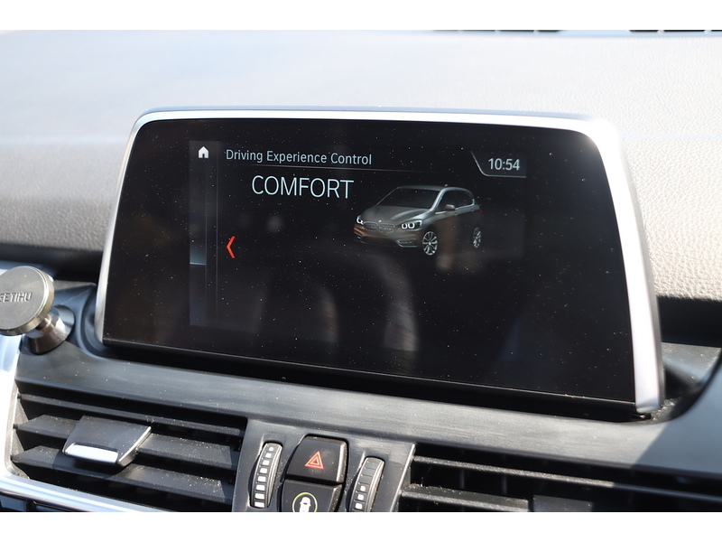 BMW 225XE 1.5 7.6KWH M SPORT (PREMIUM) MPV 5DR PETROL PLUG-IN HYBRID 4WD AUTO SUNROOF HEATED SEATS SATNAV BLUETOOTH DAB RADIO PARKING AIDS 54000 MILES FSH 92-96 Mitcham Road