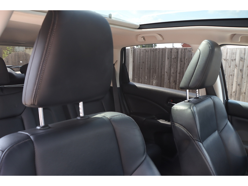 Honda 2.0 I-VTEC EX SUV 5DR PETROL 4WD MANUAL PAN ROOF HEATED SEATS SAT NAV BLUETOOTH DAB STEREO REAR CAMERA PARKING AIDS JUST 2 OWNERS ONLY 70000 MILES SH 72-74 Mitcham Road