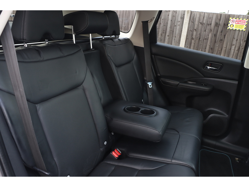 Honda 2.0 I-VTEC EX SUV 5DR PETROL 4WD MANUAL PAN ROOF HEATED SEATS SAT NAV BLUETOOTH DAB STEREO REAR CAMERA PARKING AIDS JUST 2 OWNERS ONLY 70000 MILES SH 72-74 Mitcham Road