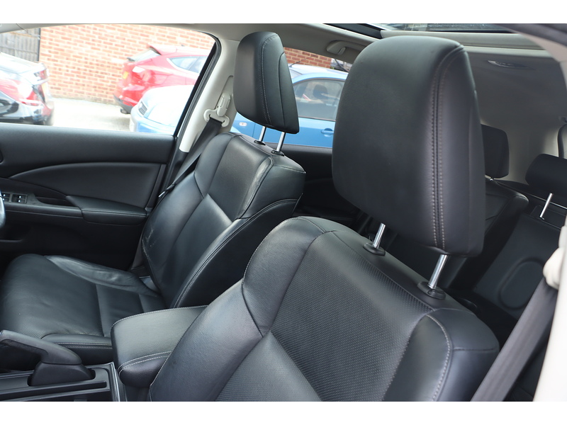 Honda 2.0 I-VTEC EX SUV 5DR PETROL 4WD MANUAL PAN ROOF HEATED SEATS SAT NAV BLUETOOTH DAB STEREO REAR CAMERA PARKING AIDS JUST 2 OWNERS ONLY 70000 MILES SH 72-74 Mitcham Road
